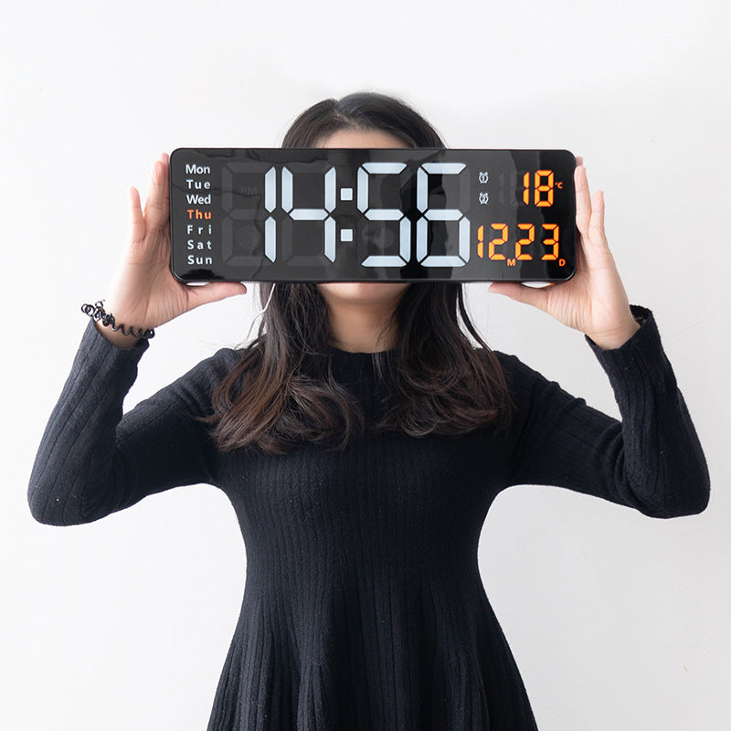 Big Digital Clock -Oringe